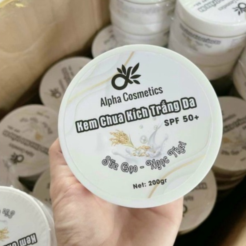 26640_4_20250828183946-1.png Kem Chua Kích Trắng Da Body Sữa Gạo Ngọc Trai Alpha Cosmetic 200g - Kem Cốt Trắng Da Body - KCKTAC200G
