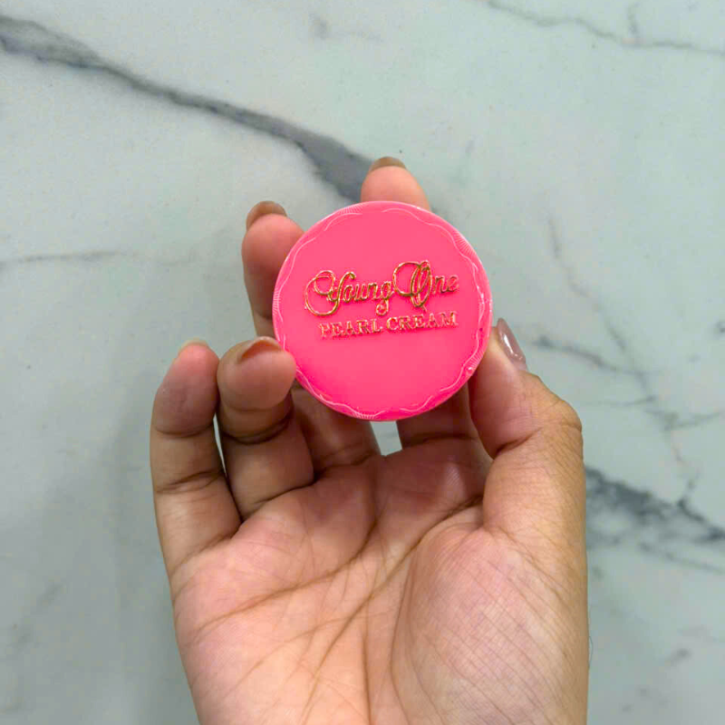 26705_5_20250905163703-1.png Combo 12 Hộp Kem Face Dưỡng Trắng Da Ngọc Trai Cô Gái Tóc Xù Young One 4.5g/Hộp - 8936055391027