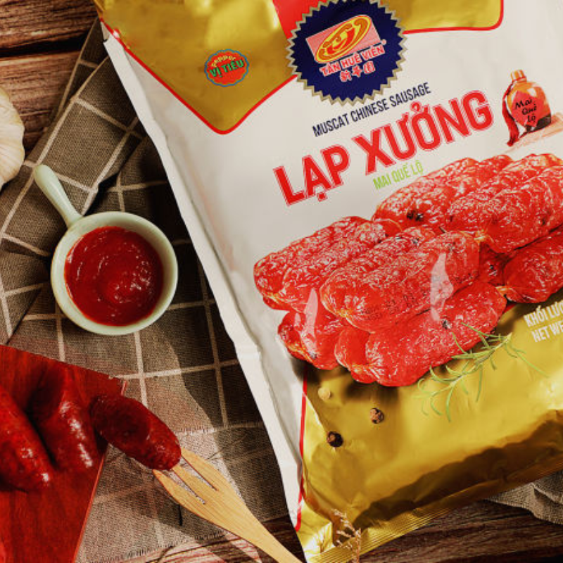 26770_32_20250917180909-1.png Lạp Xưởng Mai Quế Lộ Tân Huê Viên 500g - Lạp Xưởng Nạc Có Tiêu - LXMQLTHVKT500G