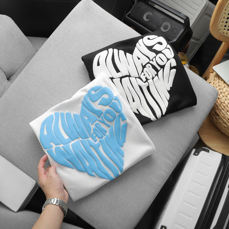 26808_15_20250929151709-2.png Áo Thun Unisex Cổ Tròn In Chữ Hình Trái Tim Trước Áo Size 40-80kg - AB535