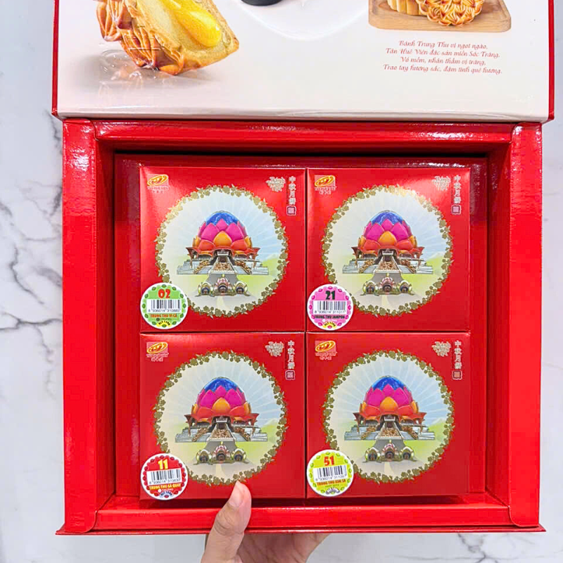 Shop sỉ bánh Trung Thu Tân Huê Viên Hộp 4 Cái x 150g 3 Shop sỉ bánh Trung Thu Tân Huê Viên Hộp 4 Cái x 150g