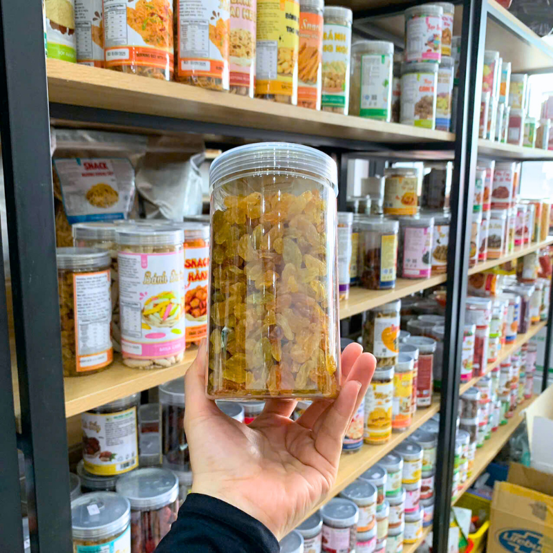 Nơi lấy sỉ nho Khô - Nho Vàng Thơm Ngon 500g - Hũ Pet 5 Nơi lấy sỉ nho Khô - Nho Vàng Thơm Ngon 500g - Hũ Pet