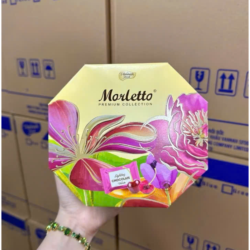 Kẹo Hộp Bát Giác Morletto Thơm Ngon Sang Trọng Trang Trí Tết 8 Kẹo Hộp Bát Giác Morletto Thơm Ngon Sang Trọng Trang Trí Tết