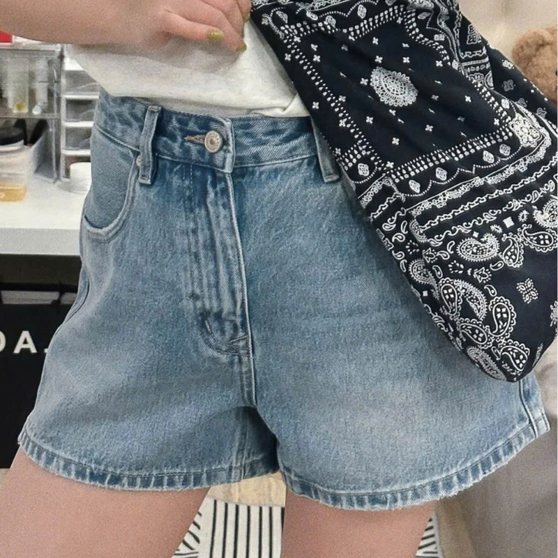 Chuyên sỉ quần Short Jean Trơn Nữ Không Co Giãn Đứng Form Chuẩn Mặc Cực Xinh 8 Chuyên sỉ quần Short Jean Trơn Nữ Không Co Giãn Đứng Form Chuẩn Mặc Cực Xinh
