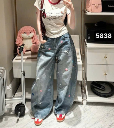 Quần Thụng Jeans Nữ Thêu Ngôi Sao Vải Dày Mềm Không Co Giãn - QG298