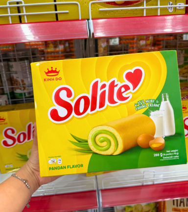 Bánh Solite Trứng Kem Vị Lá Dứa - Bánh Kinh Đô Solite Lá Dứa - Bánh Bông Lan Cuộn Kem 288g (16 Gói x 18g) - 8934680013451