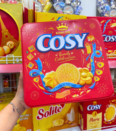 Bánh Quy Bơ Cosy Marie Vị Vani - Bánh Quy Sữa Cosy Hộp Thiếc 408g - (Kèm Túi) - 8934680115803