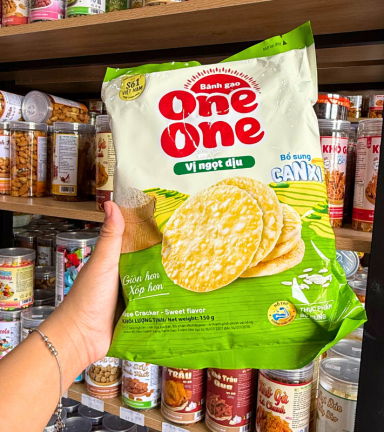 Bánh Gạo ONE ONE Gói Xanh Lá Vị Ngọt Dịu 150gr - 8936096670013