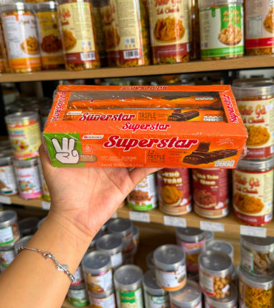 Bánh Que Xốp Phủ Socola MAYORA SUPERSTAR 150g (12 Cây x 12,5g) - 8996001355237