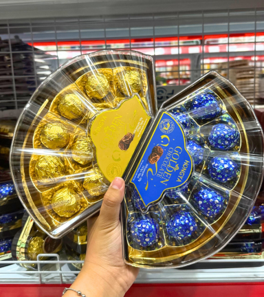 Kẹo Socola Hộp Hình Cánh Quạt HONGYA 10 viên 105g - 4897045421909