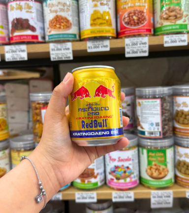 1 Lon Nước Tăng Lực Red Bull Việt Nam - Nước Ngọt Bò Cụng (250ml/Lon) - 8935112200005LE