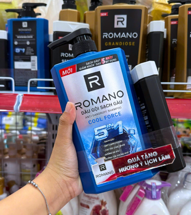 Dầu Gội Romano Sạch Gàu Anti - Dandruff Shampoo Cool Force 5 In 1 650g - Dầu Gội Nam Chai Xanh Dương (Tặng Sữa Tắm Sạch Sảng Khoái) - 8935212812733