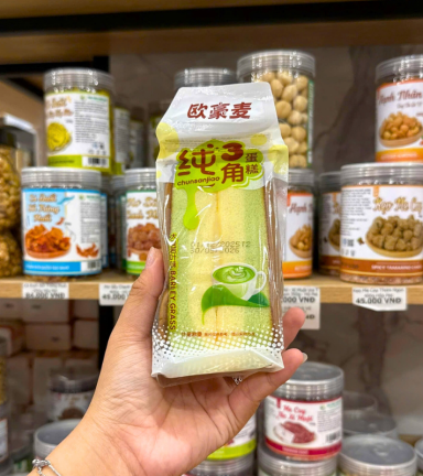 3 Cái Bánh Bông Lan Tam Giác CHUNSANJIAO Vị Trà Xanh - Màu Xanh Lá - BBLTGCVTX03