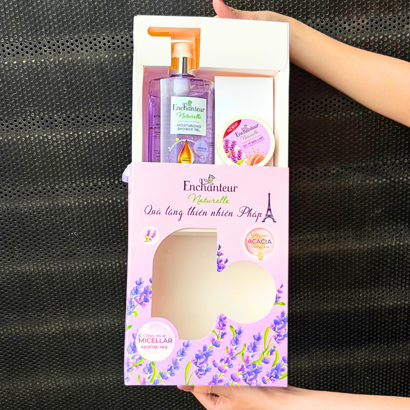 Nơi lấy sỉ set Quà Tặng Sữa Tắm Enchanteur Naturelle Hương Hoa Lavender & Tẩy Tế Bào Chết Body (Set Màu Tím) 6 Nơi lấy sỉ set Quà Tặng Sữa Tắm Enchanteur Naturelle Hương Hoa Lavender & Tẩy Tế Bào Chết Body (Set Màu Tím)