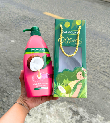 Dầu Gội Xả Palmolive Naturals Intensive Moisture Chiết Xuất Sữa Dừa 600ml - 8850006930526