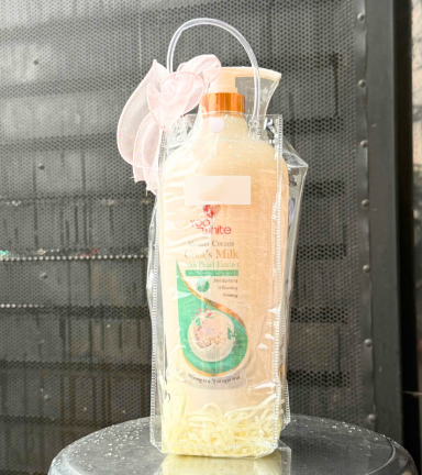 Set Giỏ Quà Tặng Sữa Tắm Nước Hoa Yoo White Hương Sữa Dê Và Ngọc Trai 1200ml - SETQUAYOOWHITE