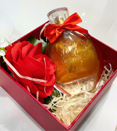 Set Hộp Quà Tặng Nước Hoa Nữ Charme Very Good Girl Xịt Có Kim Tuyến 100ml - SETQUACHARME17