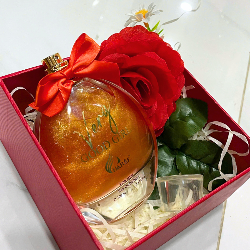 Set Hộp Quà Tặng Nước Hoa Nữ Charme Very Good Girl Xịt Có Kim Tuyến 100ml 5 Set Hộp Quà Tặng Nước Hoa Nữ Charme Very Good Girl Xịt Có Kim Tuyến 100ml