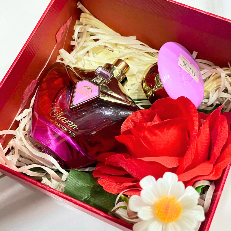 28622_399_20260306155423.png Set Hộp Quà Tặng Nước Hoa Nữ Good Charme Charm 50ml - Hộp Hoa Rơm Nhiều Màu - SETQUACHARME32