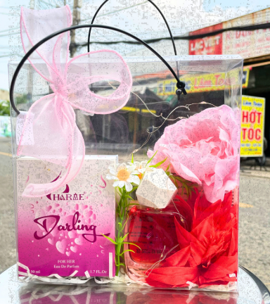 Set Quà Tặng Nước Hoa Charme Darling Mùi Nữ 50ml Hương Ngọt Ngào Quyến Rũ - Túi Trong Vuông Có Đèn Đom Đóm Lót Giấy Rơm Thắt Nơ Xinh Xắn Nhiều Màu - SETQUACHARME41