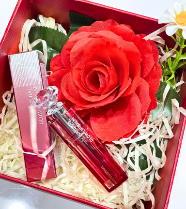 Set Hộp Quà Tặng Son Dưỡng Ẩm Môi Hàn Quốc Embisu Natural Glow Lip Balm - Hộp Hoa Rơm Nhiều Màu - SETQUASONMOI01