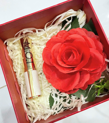 Set Hộp Quà Tặng Son Môi Love M.O.I Màu Vàng - Son Moi 3 Màu - Hộp Hoa Rơm Nhiều Màu - SETQUASONMOI06