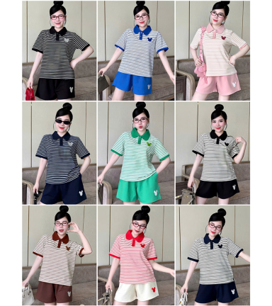 Đồ Bộ Nữ Áo Cổ Trụ Tay Ngắn Quần Đùi Họa Tiết Sọc Thêu Logo Mickey Mặc Mịn Mát Thoải Mái Size 45-62kg - DBOR0001