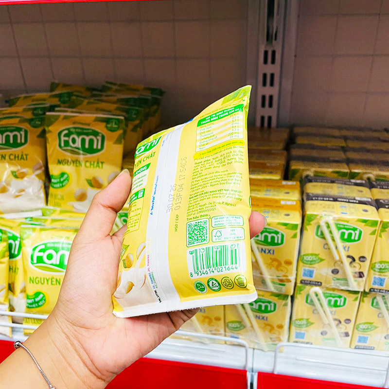 Combo 5 Bịch Sữa Đậu Nành FAMI Nguyên Chất 200ml 5 Combo 5 Bịch Sữa Đậu Nành FAMI Nguyên Chất 200ml
