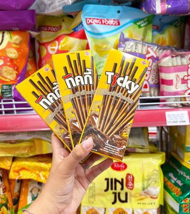 Bánh Que Đũa Phủ Gấp Đôi Socola Ticky Uni Firms Combo 3 Hộp - Màu Vàng - 8858694610836CB3