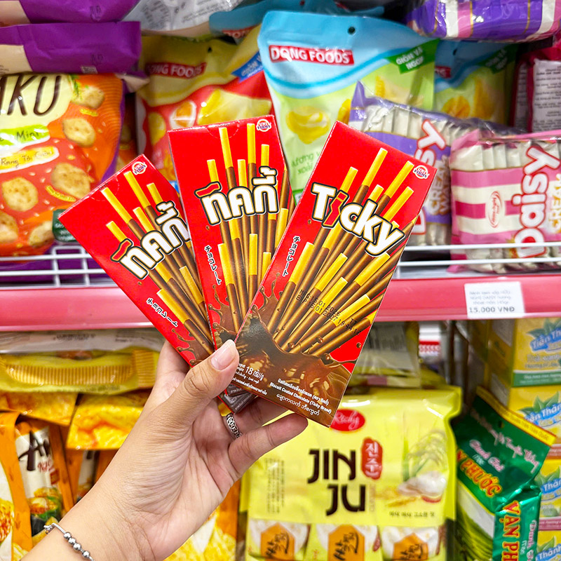 Bánh Que Đũa Phủ Socola Ticky Uni Firms Combo 3 Hộp - Màu Đỏ 5 Bánh Que Đũa Phủ Socola Ticky Uni Firms Combo 3 Hộp - Màu Đỏ