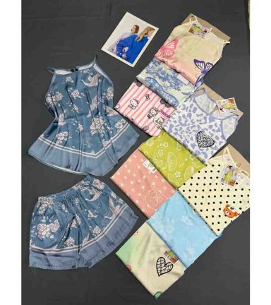 Đồ Bộ Nữ Áo Cổ Yếm Quần Đùi Họa Tiết Trẻ Trung Vải Latin Thoáng Mát Size 45-62kg - DBOR0015