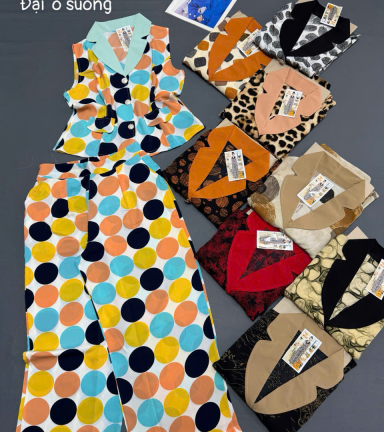 Đồ bộ nữ áo sát nách cổ vest quần ống suông KUmg1504 - DBOR0050