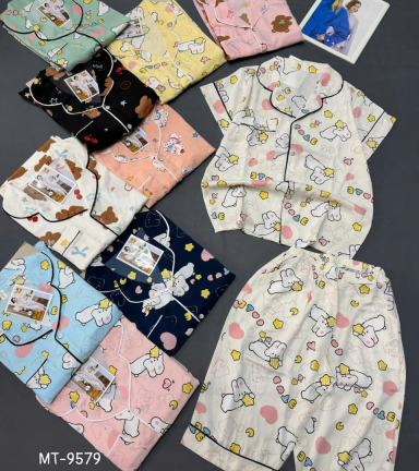 Đồ bộ nữ pijama tay ngắn quần Lửng mango viền MT-9579 - DBOR0173