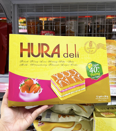 Bánh Bông Lan Bibica Hura Deli Hương Sữa Dâu 336g (12 Gói x 28g) - 8934609602407