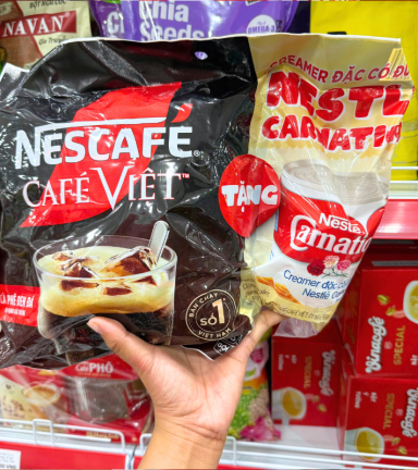 Cà Phê Đen Đá NesCafé Café Việt 560g (35 Gói x 16g) + Tặng 1 Sữa Đặc Có Đường 388g - 8934804027364