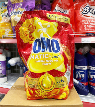 Nước Giặt OMO Matic Cửa Trên Hương Tinh Dầu Nước Hoa Tinh Tế 3.6kg - 8934868184218