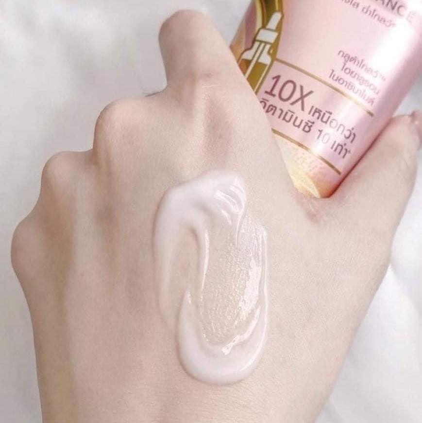 VASELINE GLUTA-HYA – SÁNG MỊN SAU 7 NGÀY