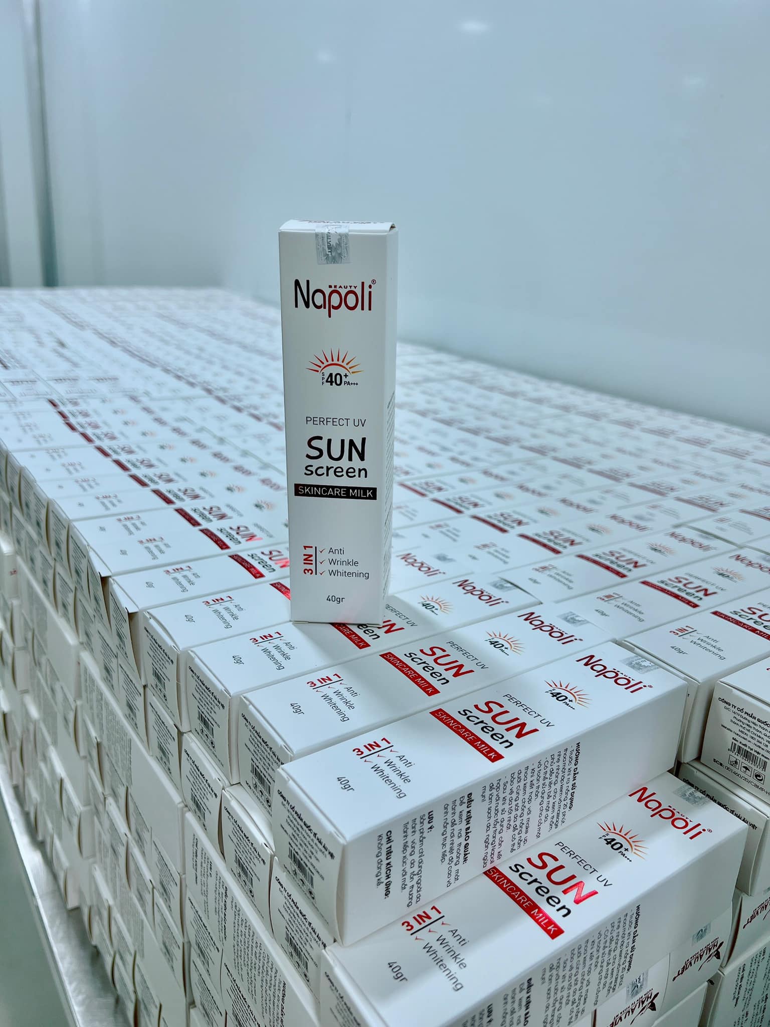Kem chống nắng Napoli - Hải Âu Việt chống nắng bảo vệ da với chỉ số spf 40 pa++++