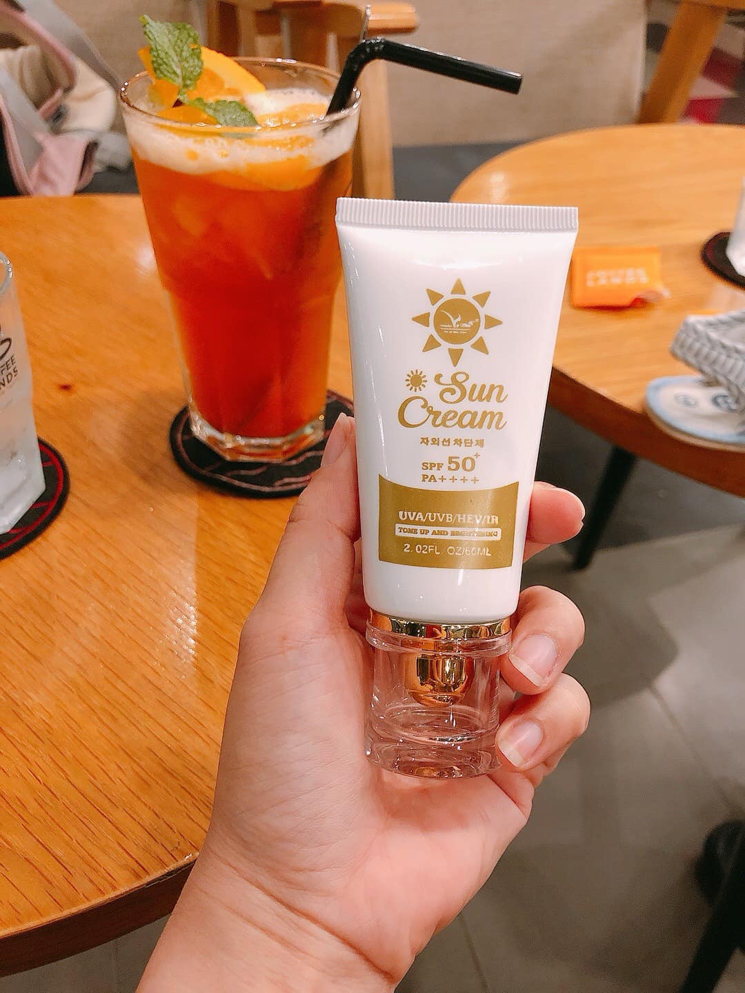 Kem Chống Nắng VIP White Cải Tiến Đỉnh Cao Cập Nhật Công Nghệ Mới
