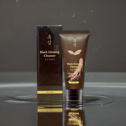 Sữa Rửa Mặt Sâm Đen Dakami Black Ginseng Cleanser là dòng sản phẩm được chiết xuất từ nhân sâm đen quý giá