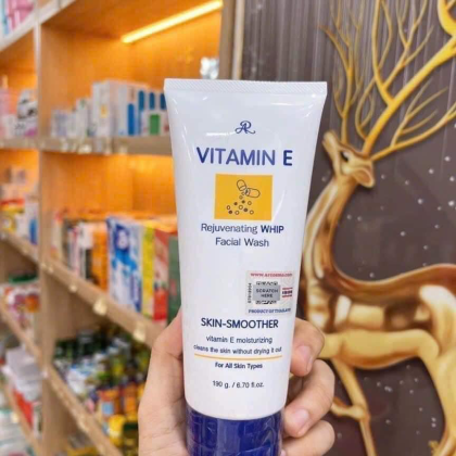 Sữa Rửa Mặt Vitamin E Aron Thái Lan 190g