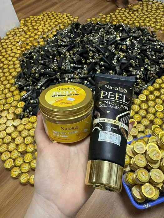 Combo Kem Peel Men Lột Lạnh Collagen Và  Kem Body Cấy Trắng Men Chua Nicolas Cosmetic