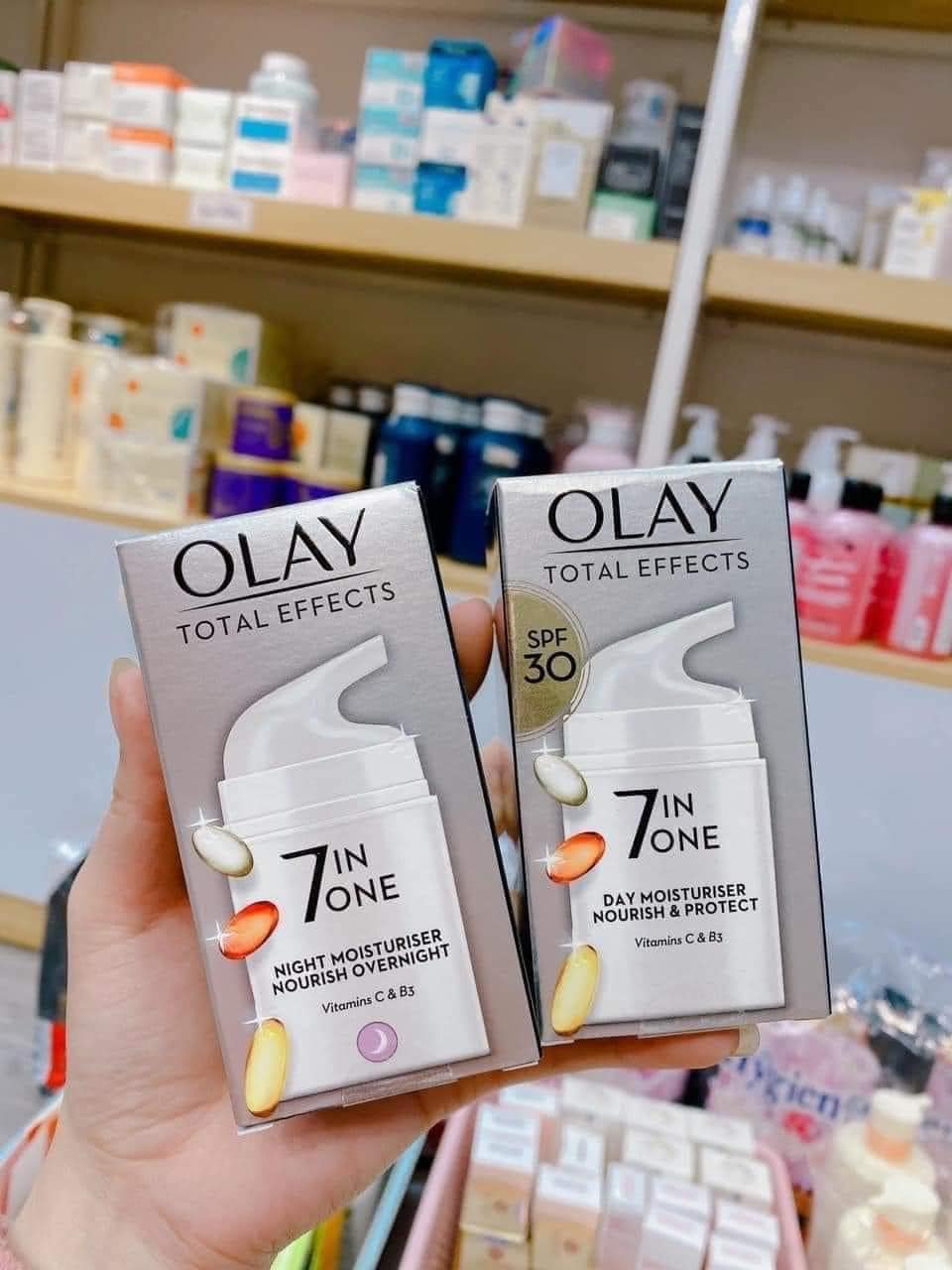 Kem Dưỡng OLAY Total Effects 7 in 1 Day Moisturiser Nourish & Protect SPF15 là sản phẩm có hỗ trợ cả chống nắng