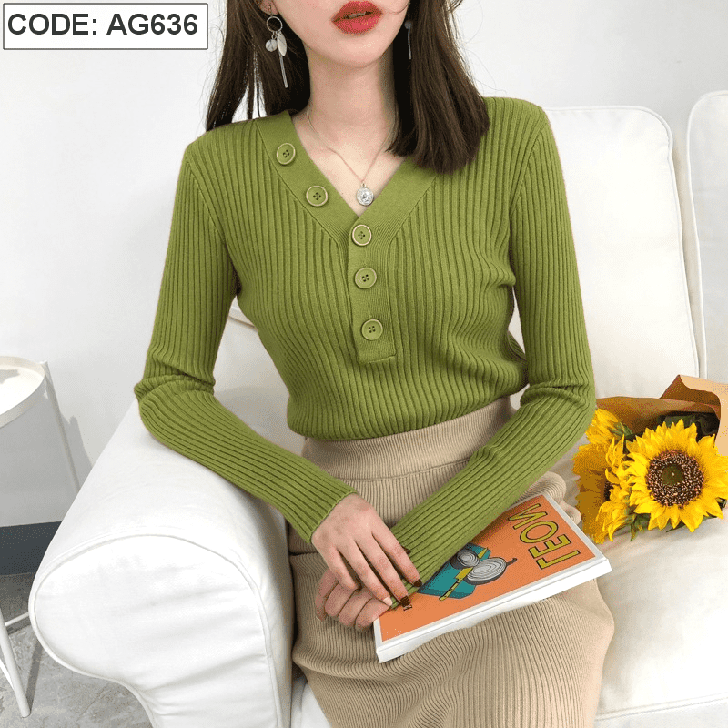Áo len nữ tay dài phối nút Mongtogi