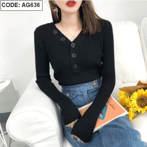 Áo len nữ tay dài phối nút Mongtogi