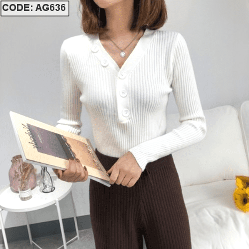 Áo len nữ tay dài phối nút Mongtogi
