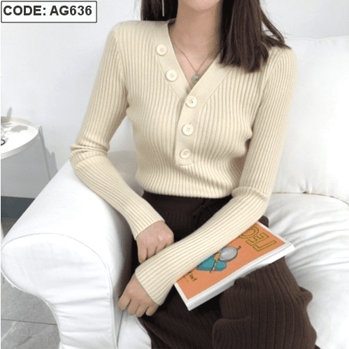 Áo len nữ tay dài phối nút Mongtogi