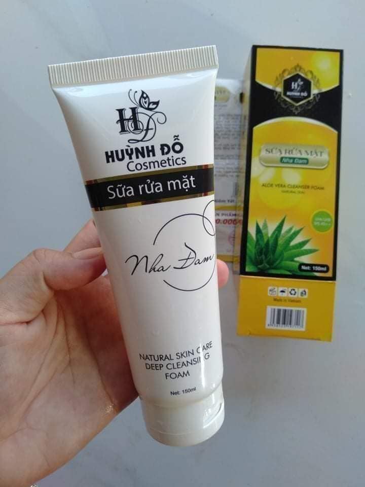 Sữa rửa mặt nha đam Huỳnh Đỗ thức tỉnh làn da