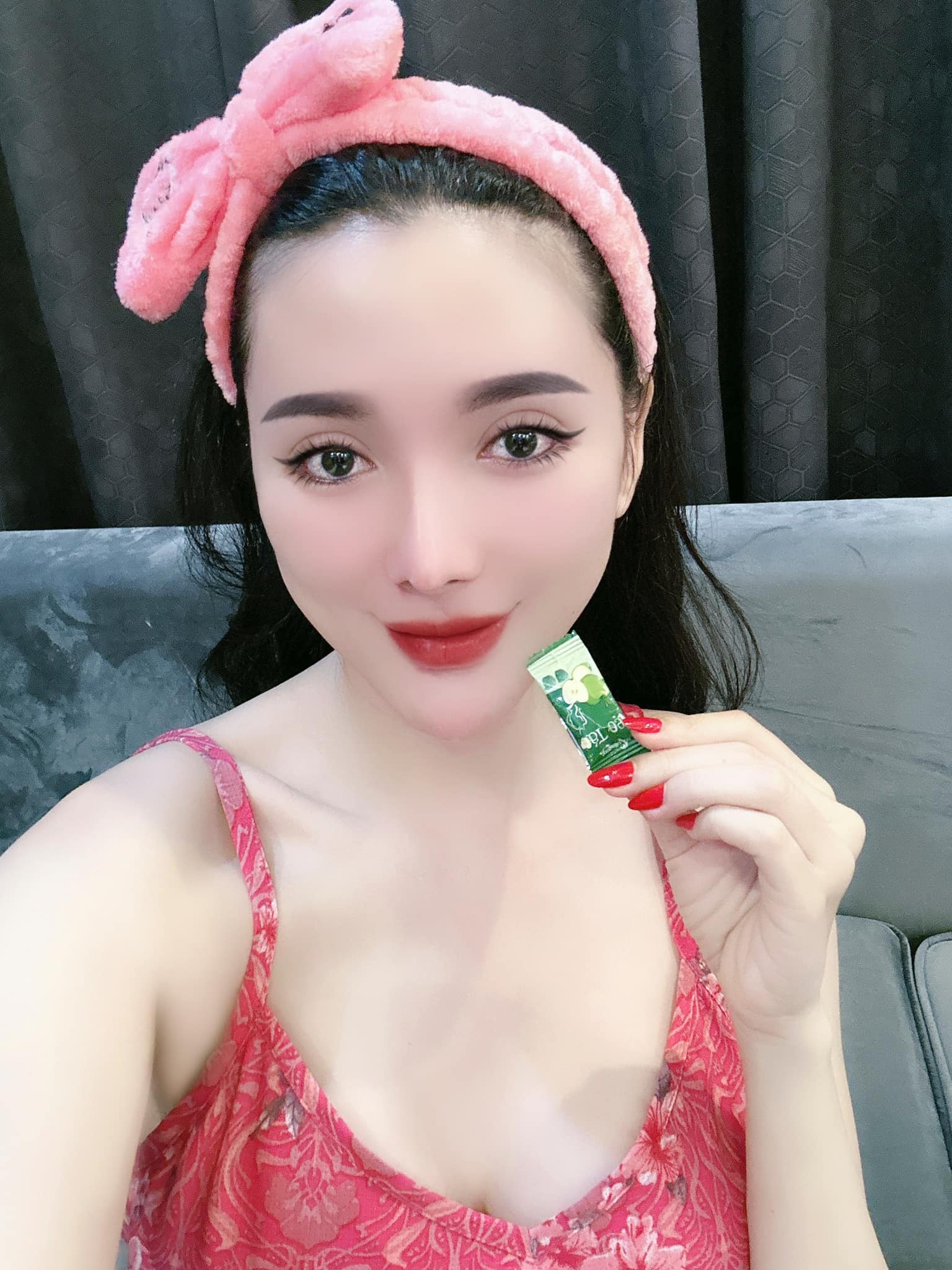 Kẹo táo Ncollagen giúp nhiều người dậy thì thành công với vong eo thon