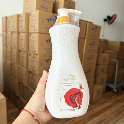 Sữa Tắm Nước Hoa Yeyu Star Hương Salome 1000ml